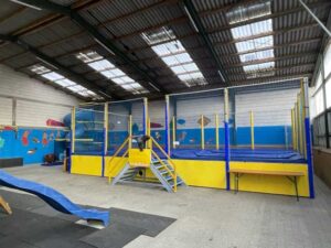 Familienhotel Gut Landegge im Emsland: Indoor-Spielplatz, Trampolinanlage mit 4 Bereichen